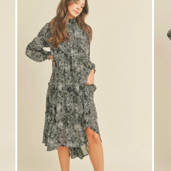 Beautiful Multi Tiered Dress - Picture 1 of 9